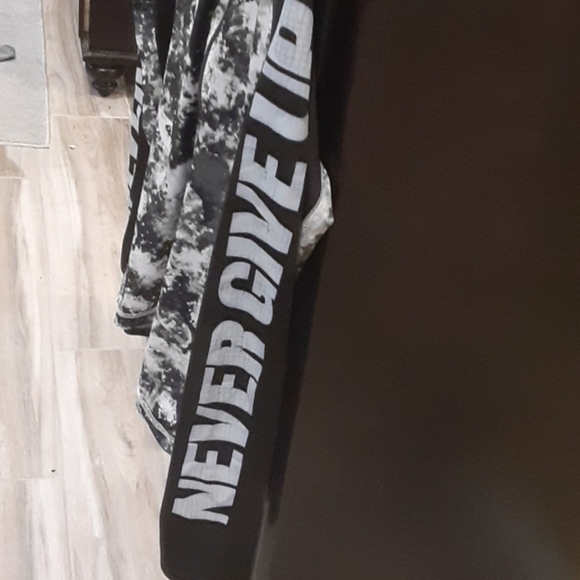 Body Instnct top - Picture 2 of 4